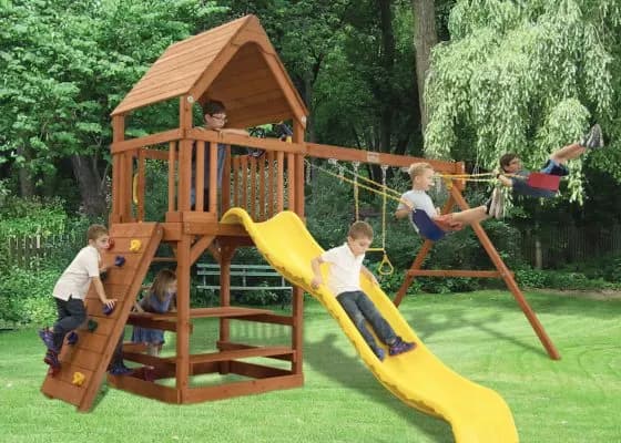 Toucan Fort w/ Wood Roof