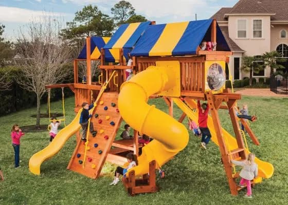 7.0 Bengal Fort DoubleDecker w/ BYB Tarp, 4×6 Monkey Bars, Loft, Yellow DoubleWall Scoop Slide and Yellow Deluxe Spiral Slide