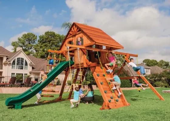 6.5 Jaguar Playcenter w/ Wood Roof, Treehouse Panels and Green DoubleWall Scoop Slide